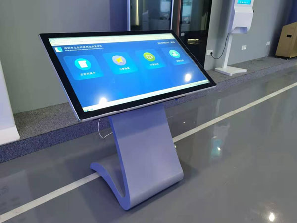 觸摸一體機(jī)三種類型：電容觸摸、電阻觸摸、紅外線觸摸