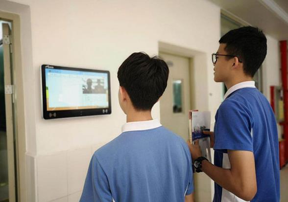 電子班牌有什么作用？電子班牌在學校中的應(yīng)用如何？